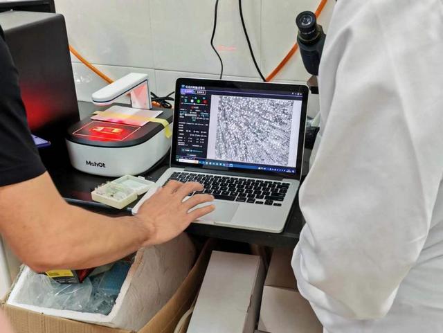 MCS21活細胞成像儀應(yīng)用于上海華山醫(yī)院活細胞觀察.jpg MCS21活細胞成像儀應(yīng)用于上海華山醫(yī)院活細胞觀察.jpg